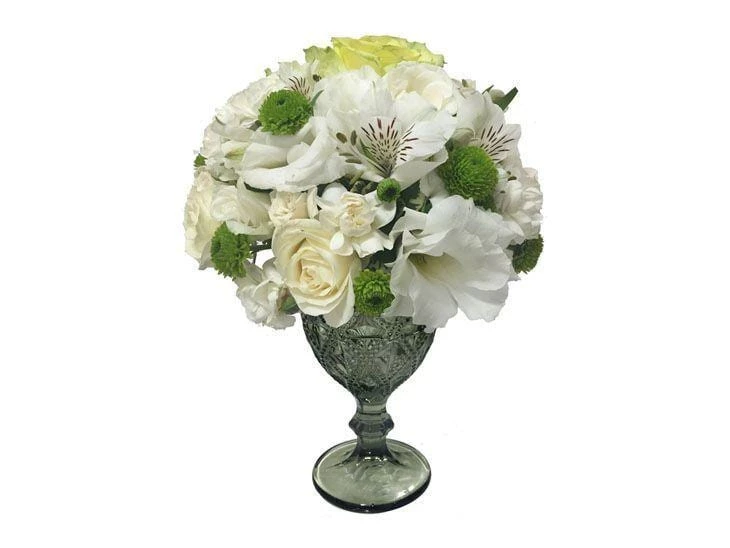 Mix de flores Royal Grey por R$149,90 na <a href="https://www.giulianaflores.com.br/presentes-de-aniversario/arranjos-de-flores/mix-de-flores-royal-grey/p25453-d1544/?src=DEPT" target="blank_">Giuliana Flores</a>