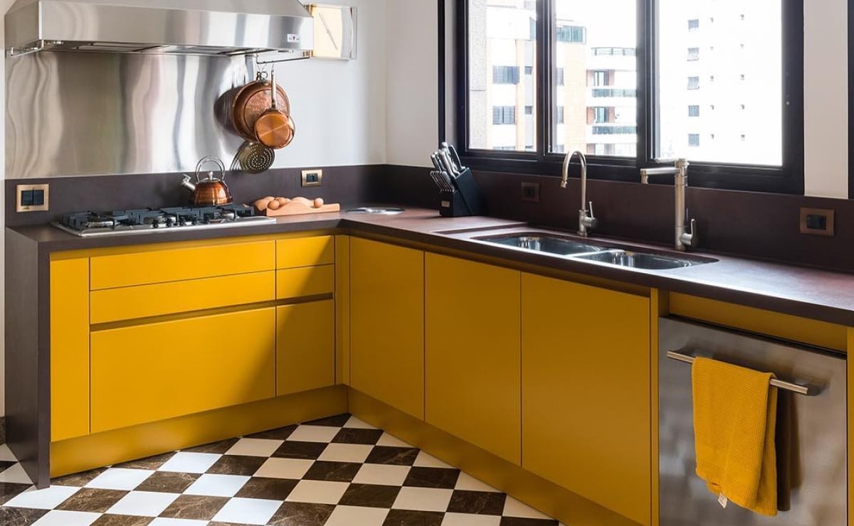 35 cozinhas amarelas estilosas para fugir do tradicional