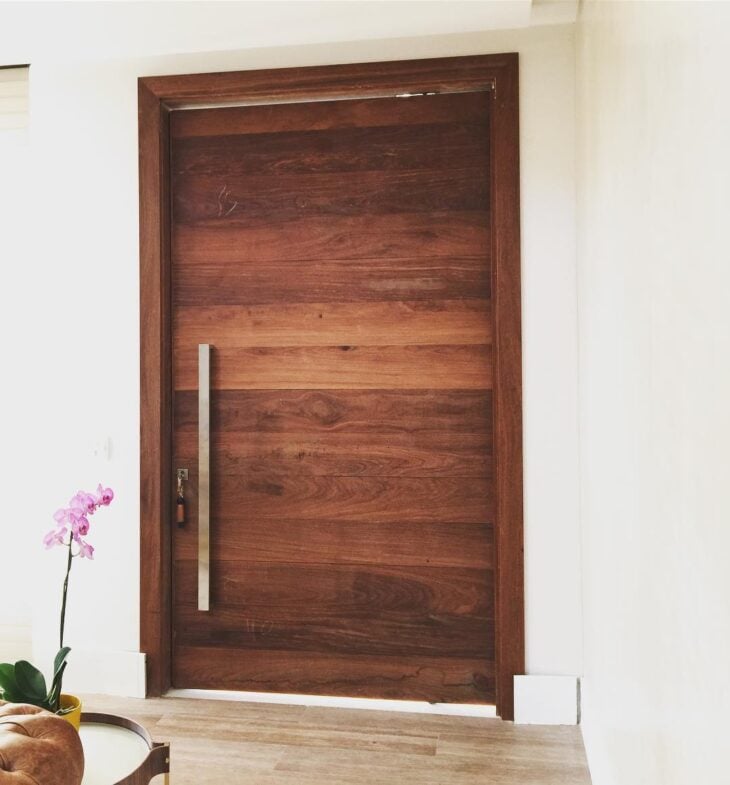 Foto de portas de entrada de madeira 3 - 23