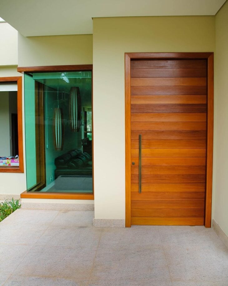 Foto de portas de entrada de madeira 34 - 54