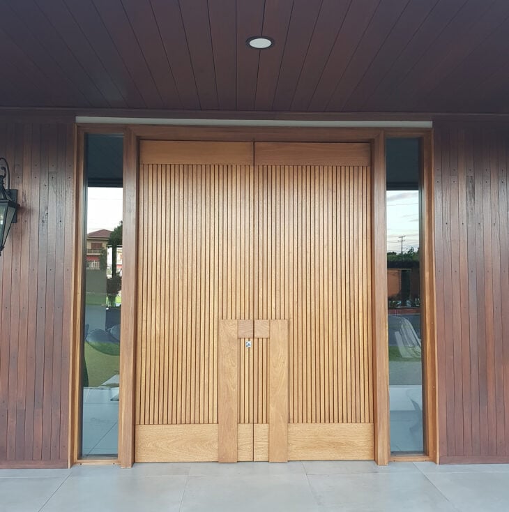 Foto de portas de entrada de madeira 6 - 28