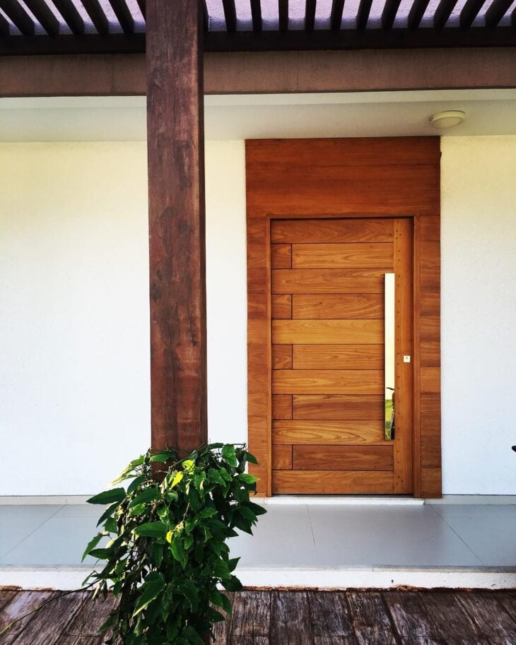 Foto de portas de entrada de madeira 62 - 82