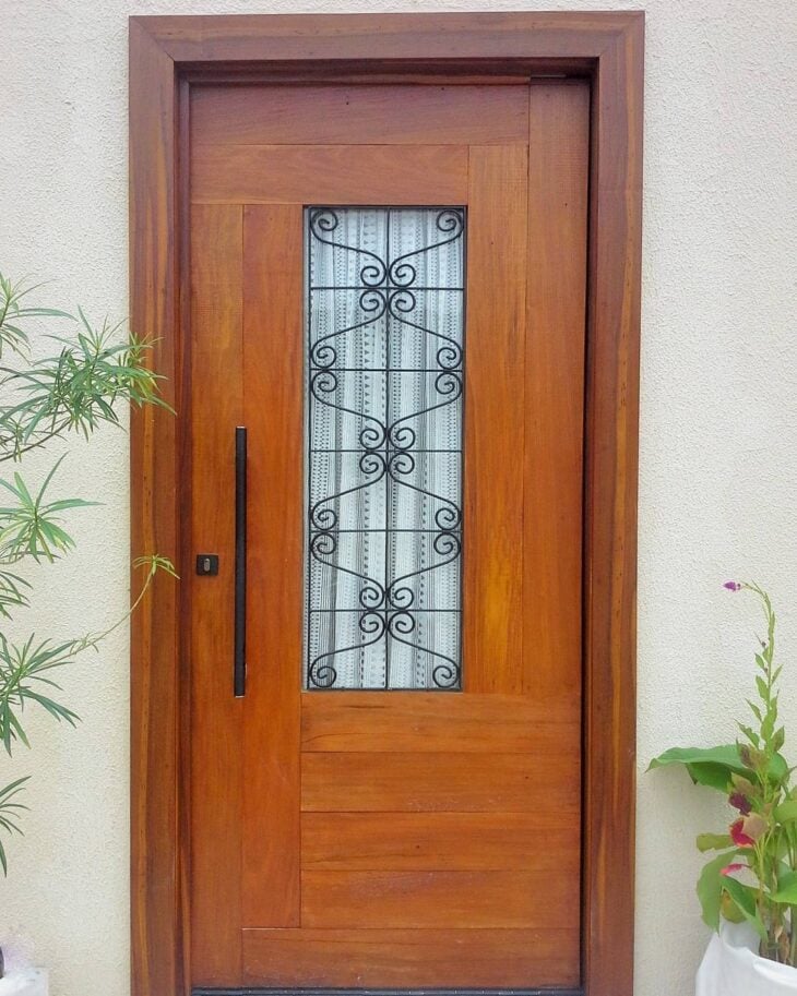 Foto de portas de entrada de madeira 66 - 88