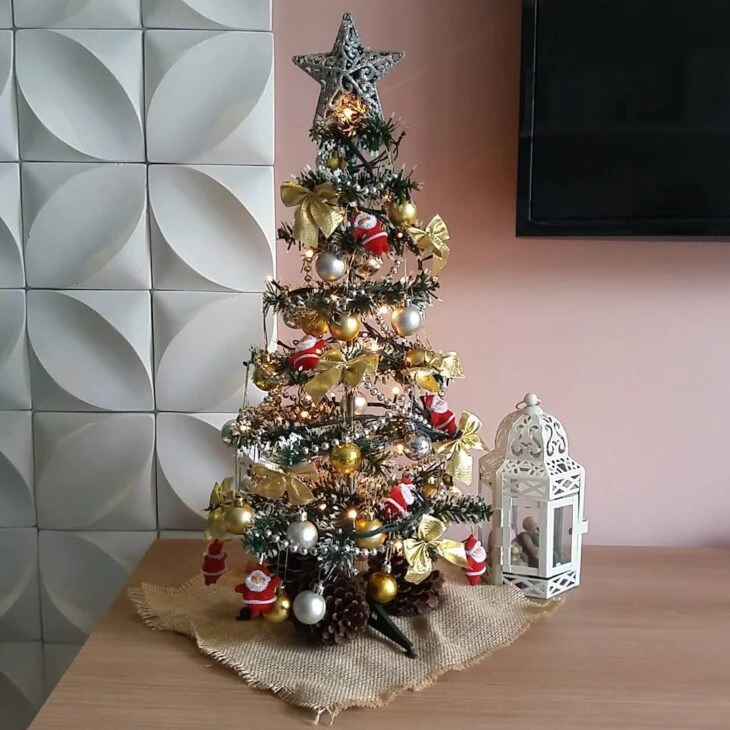 Árvore de Natal pequena: 80 ideias para decorar com encanto – Guilherme  Barbosa