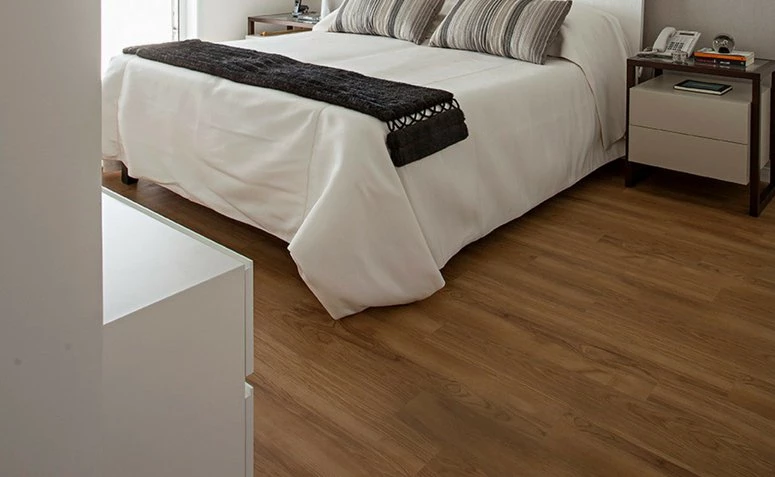 Foto de piso que imita madeira vinílico - 6