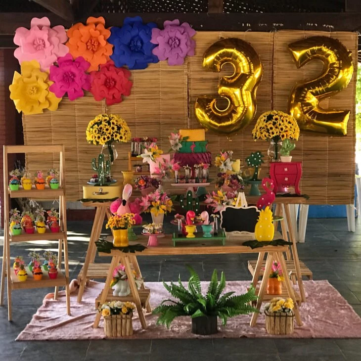 Festa havaiana: 80 ideias e tutoriais para criar uma decoração colorida