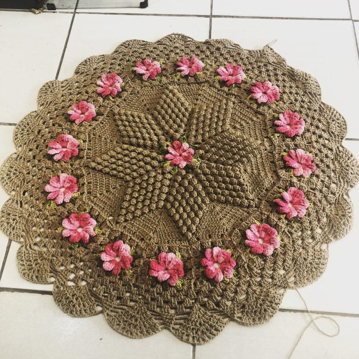 Foto de tapete de croche com flores 31 - 31