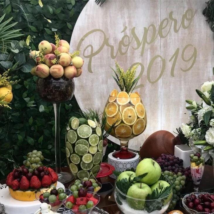 Mesa de frutas: 70 maneiras para decorar com muitas cores e sabores – breno  cunha pinto