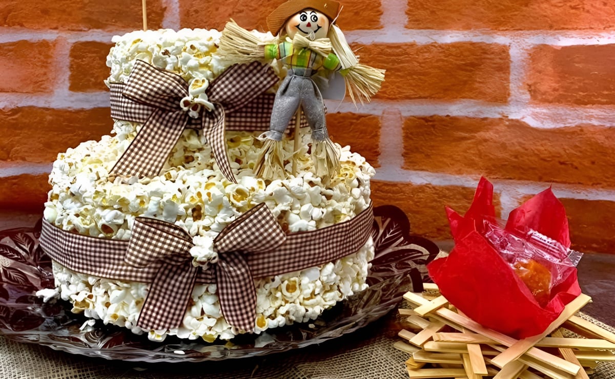 bolo de aniversário feminino moderno simples - Como Fazer Artesanatos