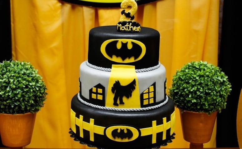 Bolo do Batman: 50 ideias originais para arrasar em sua festa