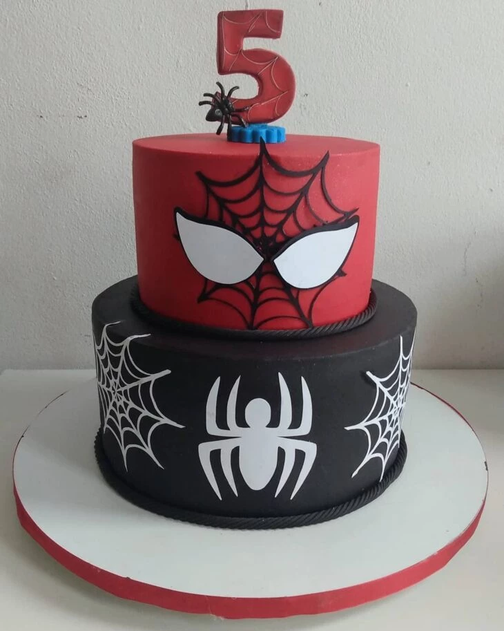Foto de bolo do homem aranha 42 - 42