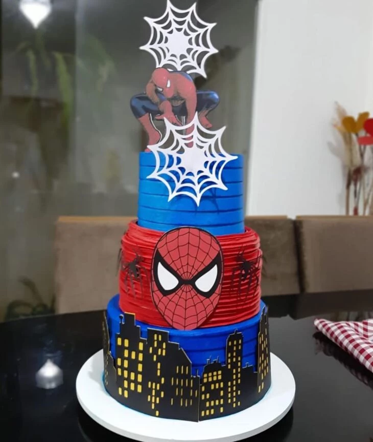 Foto de bolo do homem aranha 5 - 5