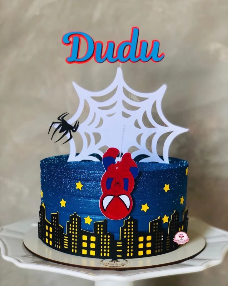 Foto de bolo do homem aranha 56 - 55