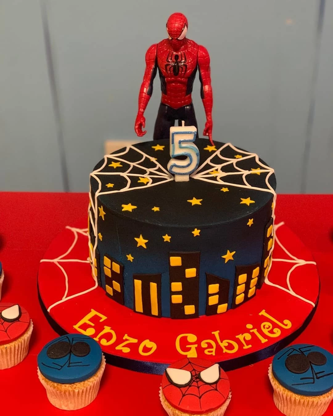 Foto de bolo do homem aranha 76 - 75