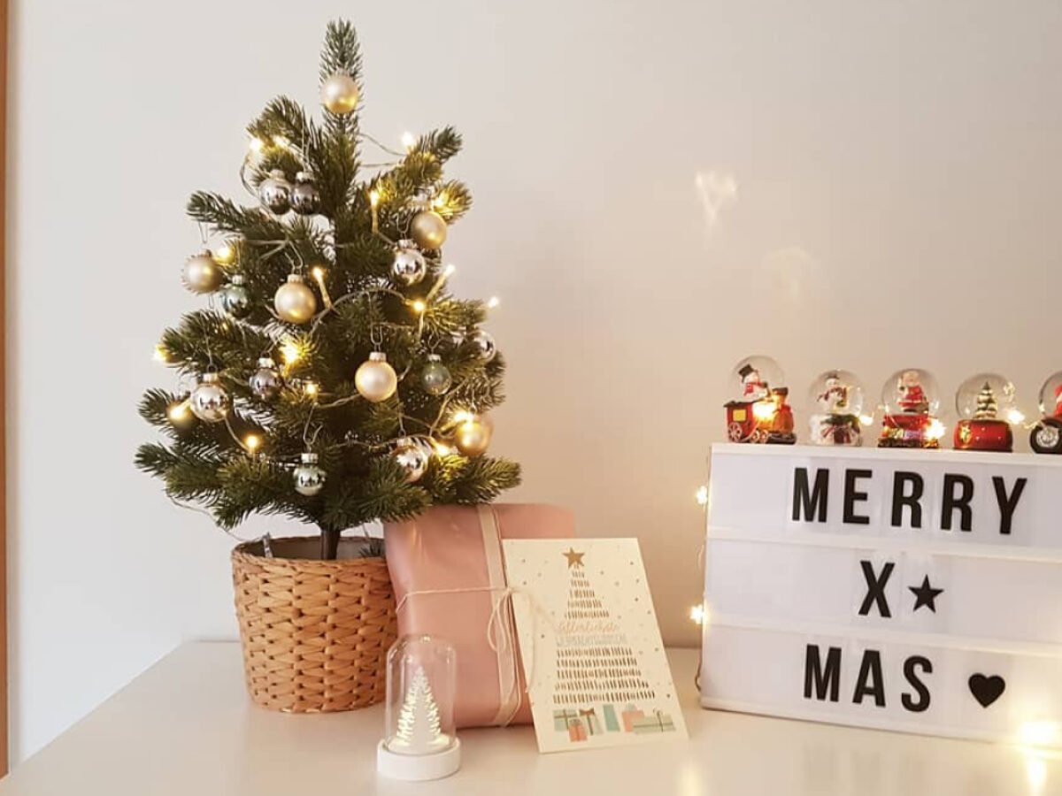 Árvore de Natal pequena: 80 ideias para decorar com encanto