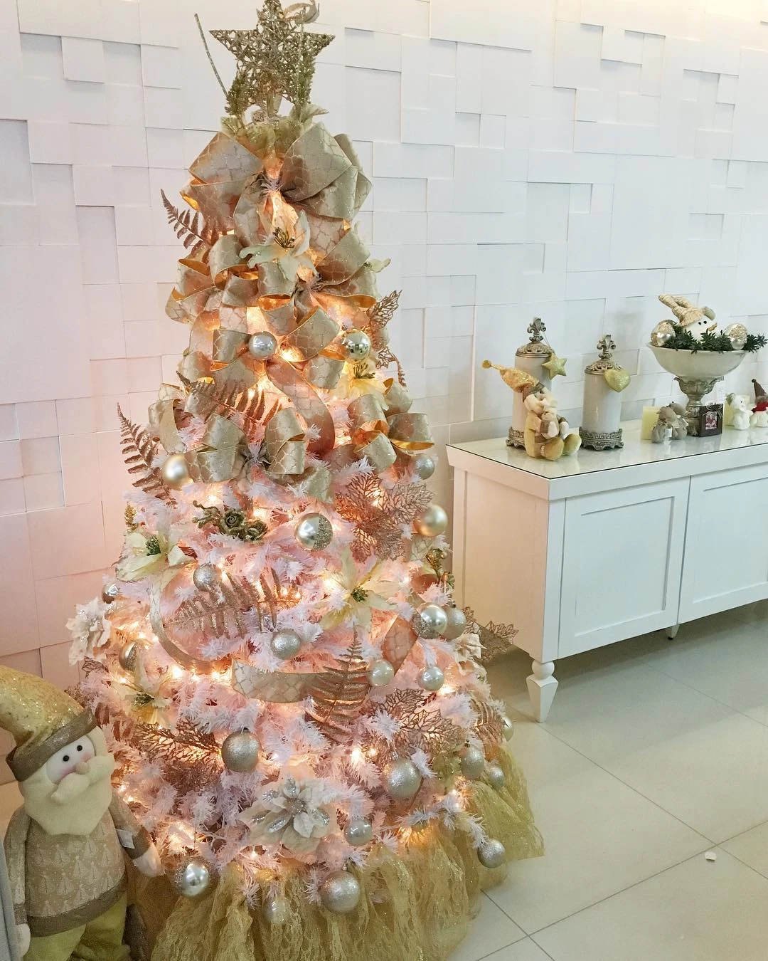 Breno Cunha Pinto — Árvore de Natal dourada: glamour e brilho na...