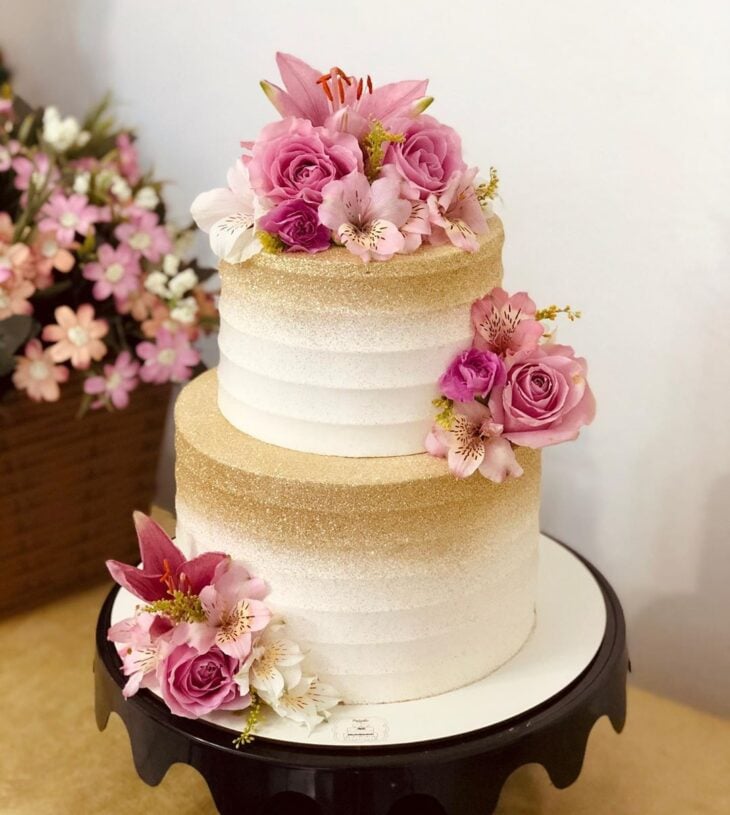 Foto de bolo com flores 1 - 325