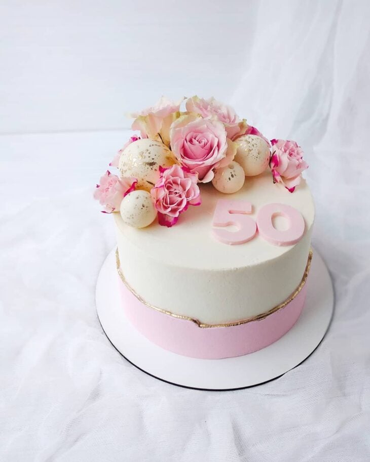 Foto de bolo com flores 108 - 583