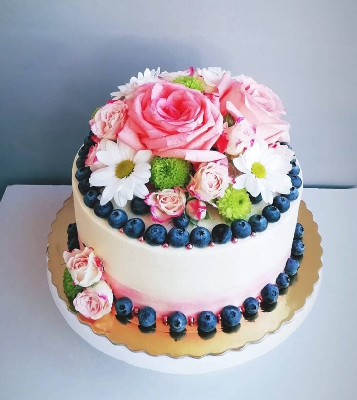 Foto de bolo com flores 73 - 397
