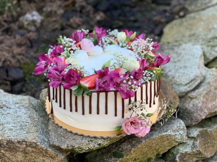 Foto de bolo com flores 76 - 550