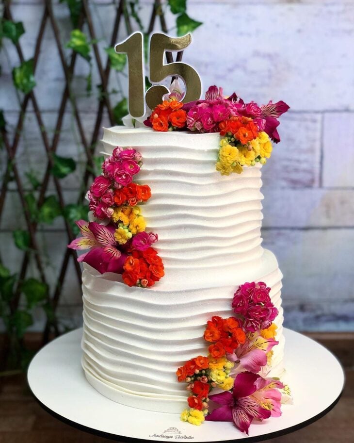 Foto de bolo com flores 92 - 416
