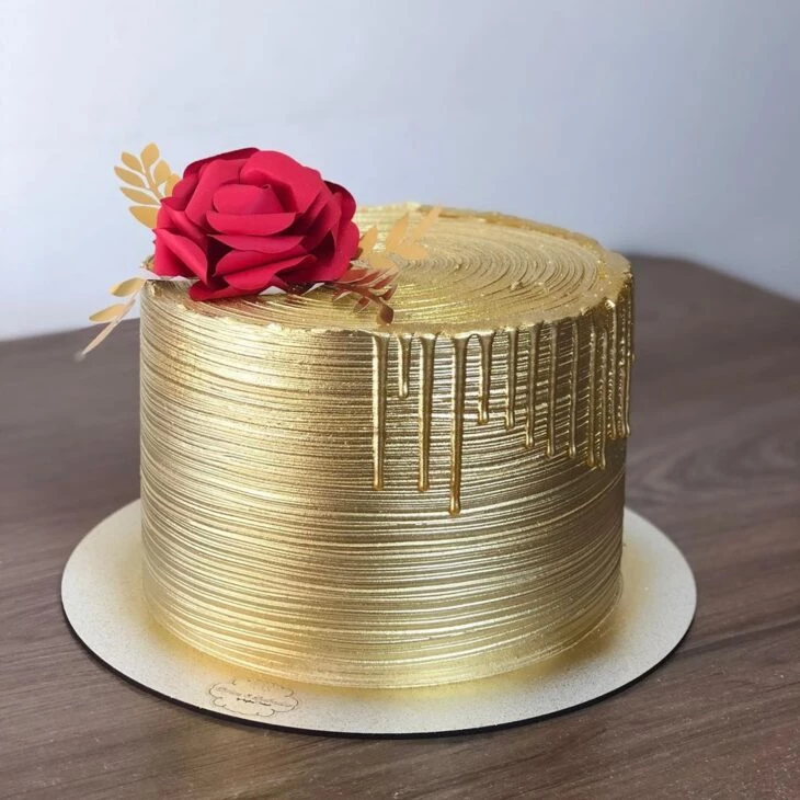 Foto de bolo dourado 4 - 7