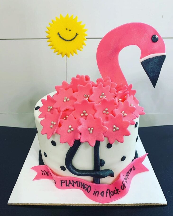 Foto de bolo de flamingo 30 - 33