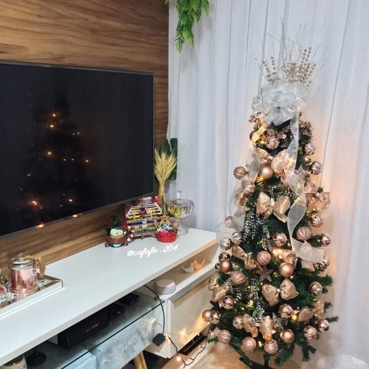 Árvore de Natal rose gold: 25 ideias elegantes