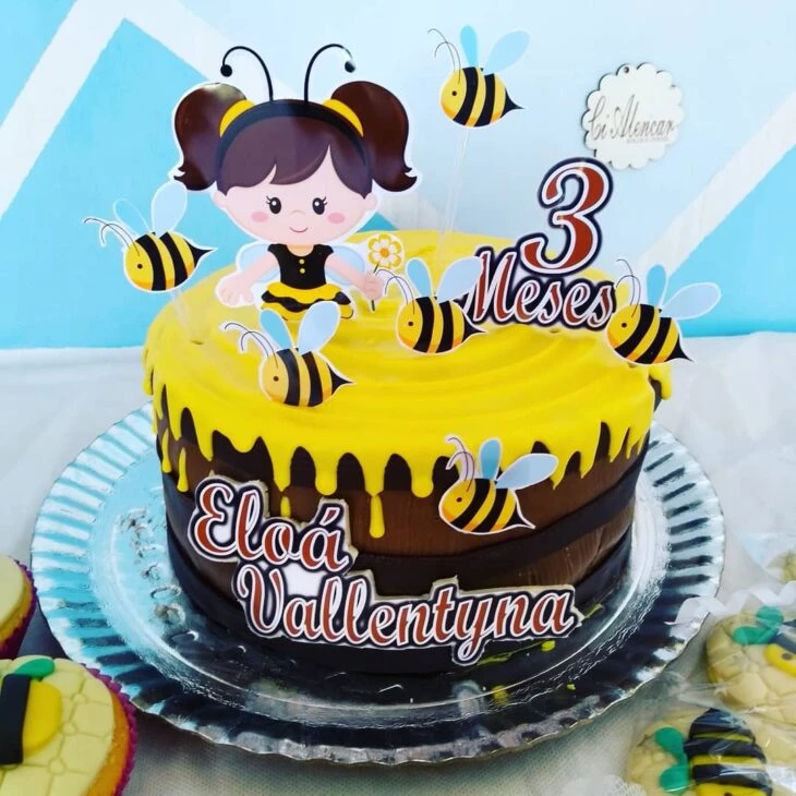Foto de bolo da abelhinha 48 - 51