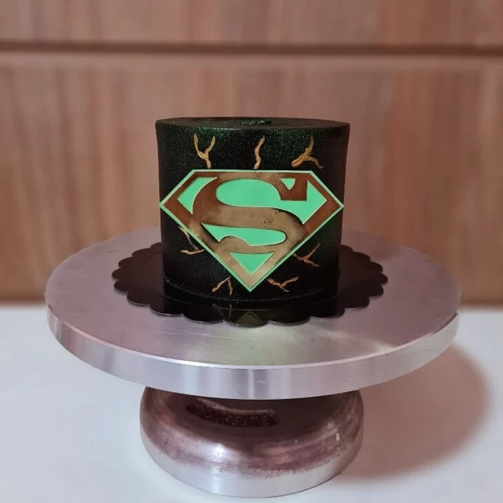 Foto de bolo do super homem 9 - 12