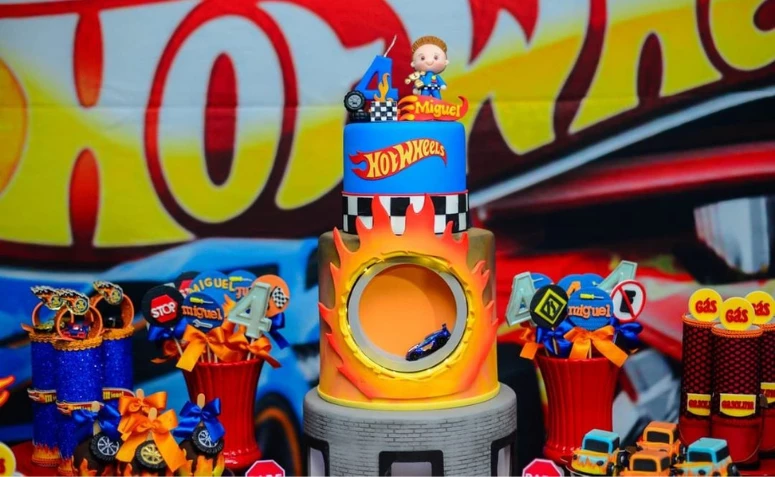 70 opções radicais de bolo Hot Wheels para uma festa de campeão