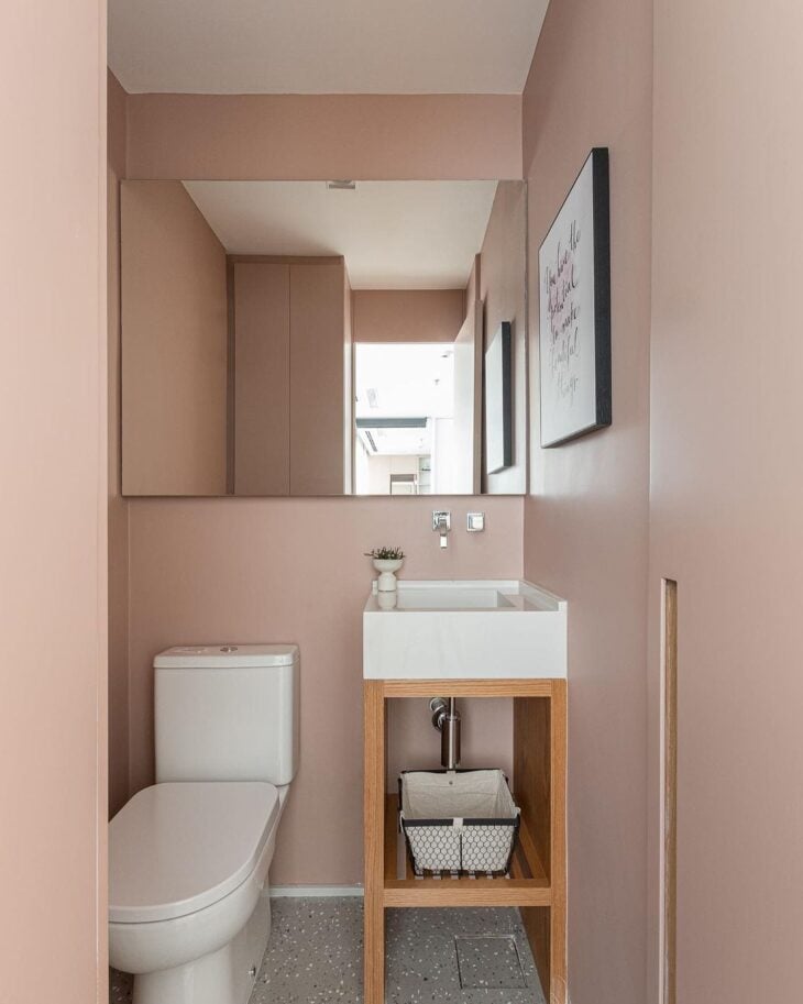 Foto de banheiro rosa 48 - 47