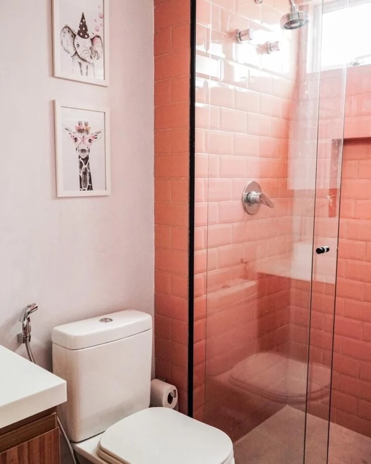 Foto de banheiro rosa 67 - 66