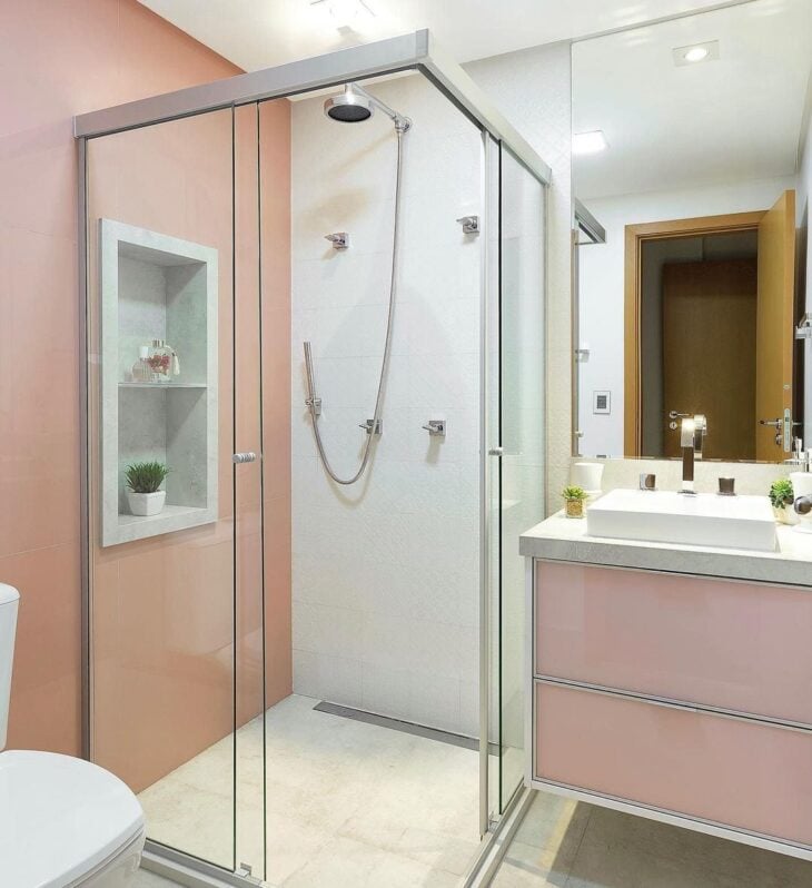 Foto de banheiro rosa 74 - 74