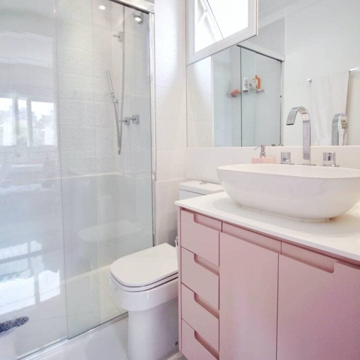 Foto de banheiro rosa 77 - 76