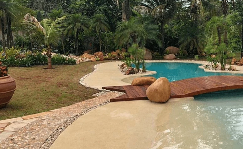 20 ideias para ter a sua própria piscina de areia com dicas profissionais