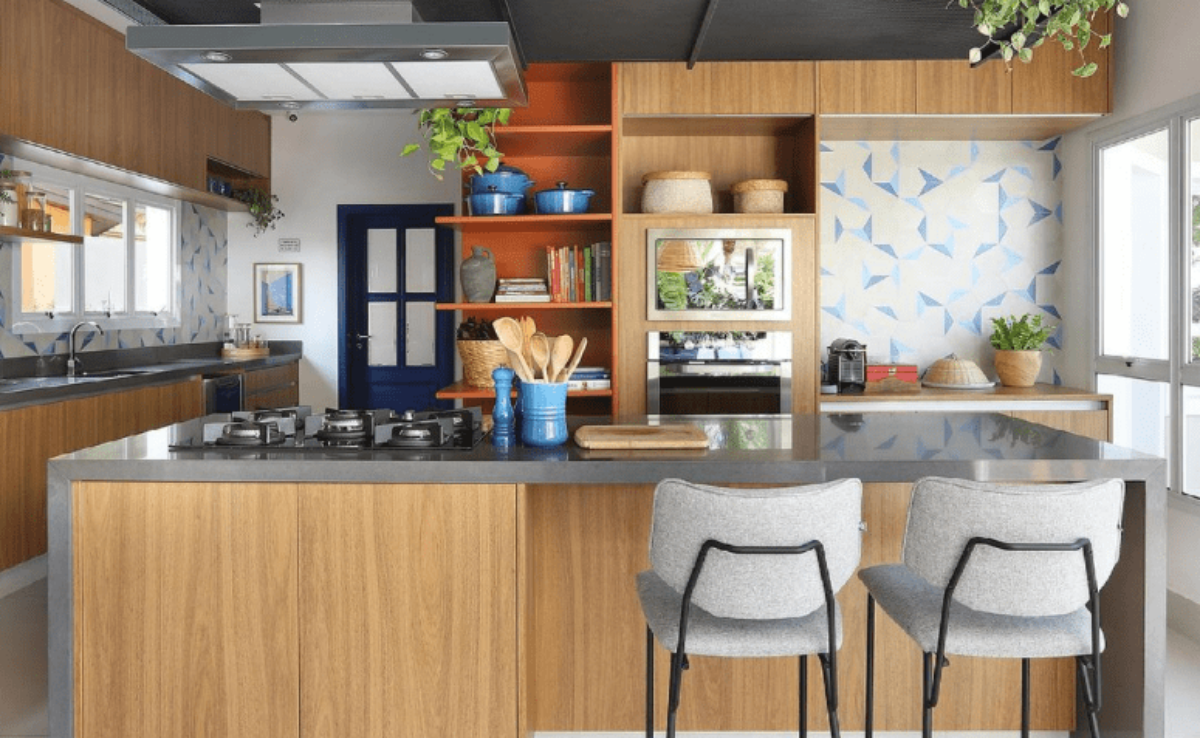 Cozinha com ilha: inspire-se em modelos clássicos e modernos para ter a sua  - 04/09/2020 - UOL Nossa
