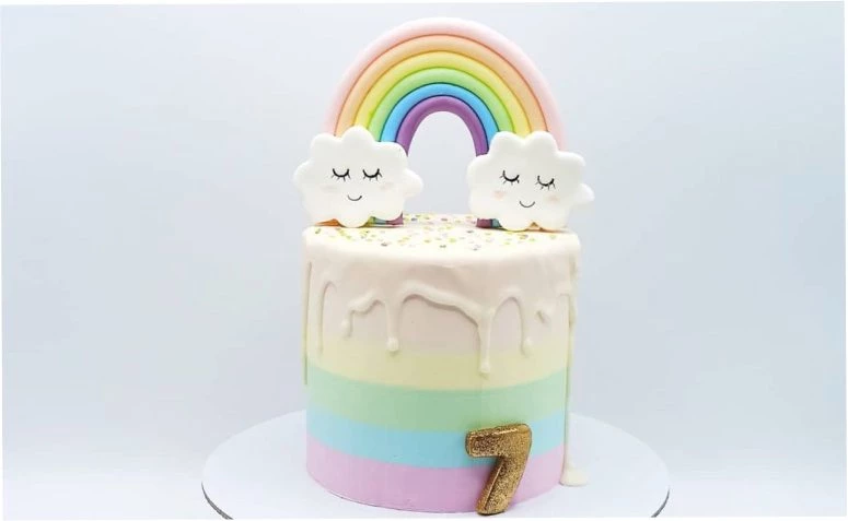 50 opções de bolo arco-íris para uma festa supercolorida e alegre