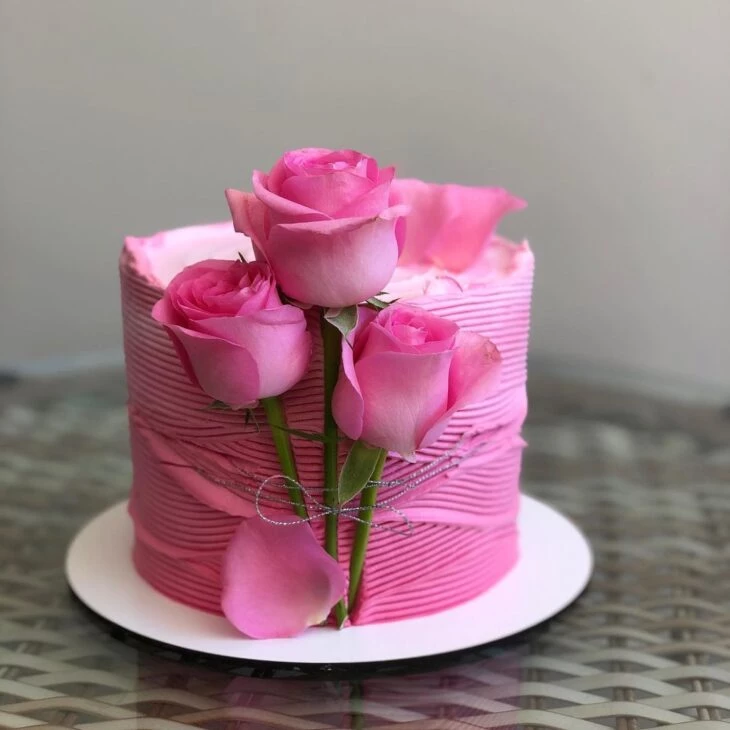 Foto de bolo com rosas 1 - 4