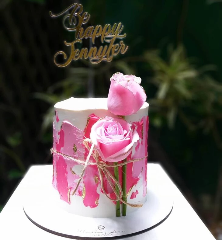 Foto de bolo com rosas 15 - 18