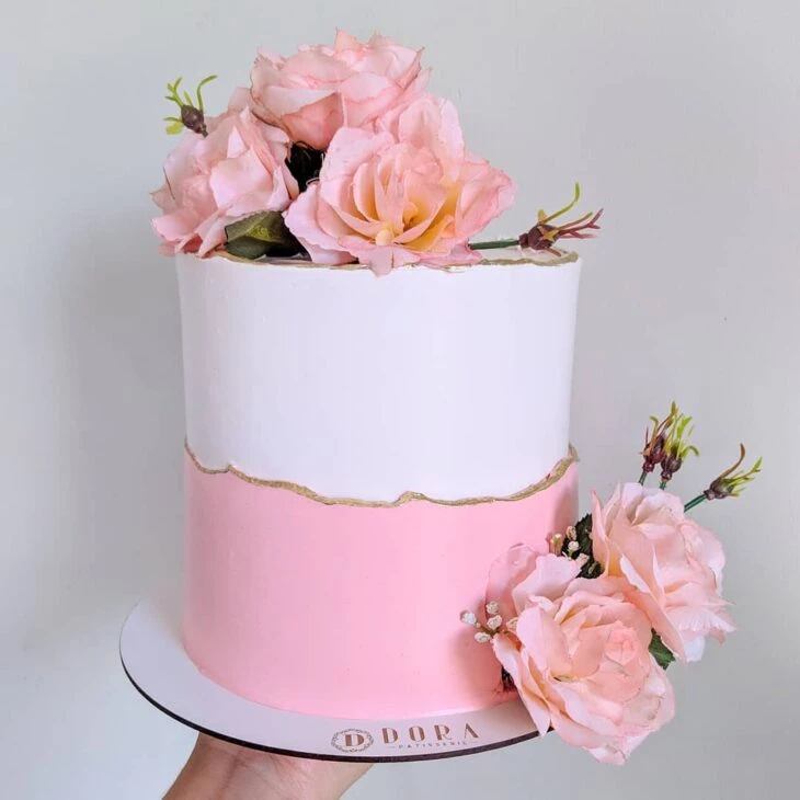 Foto de bolo com rosas 17 - 20