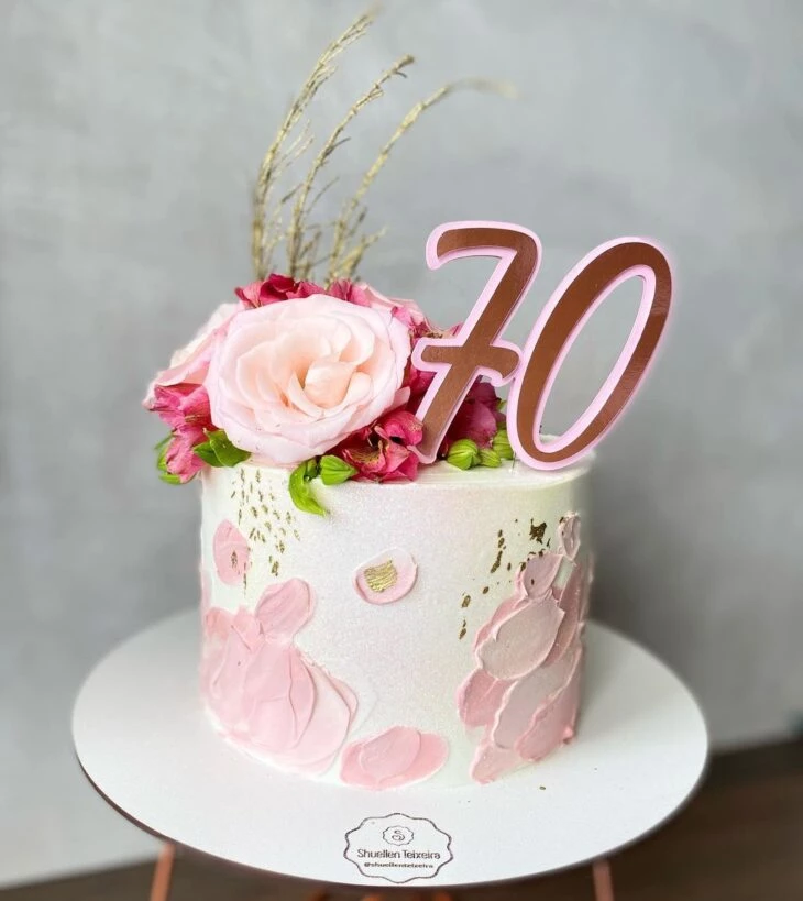 Foto de bolo com rosas 21 - 24