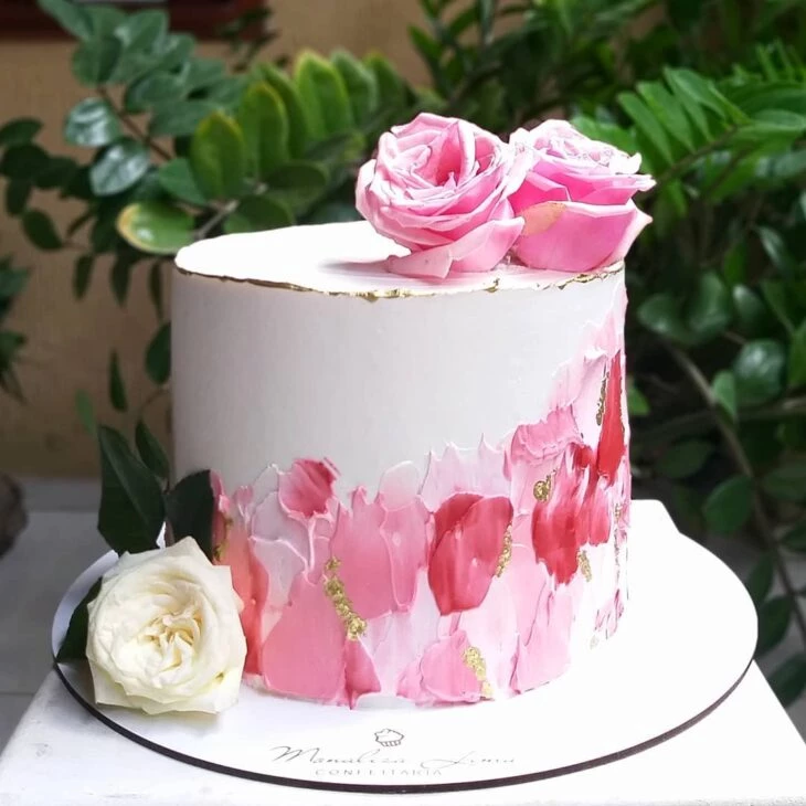 Foto de bolo com rosas 33 - 36