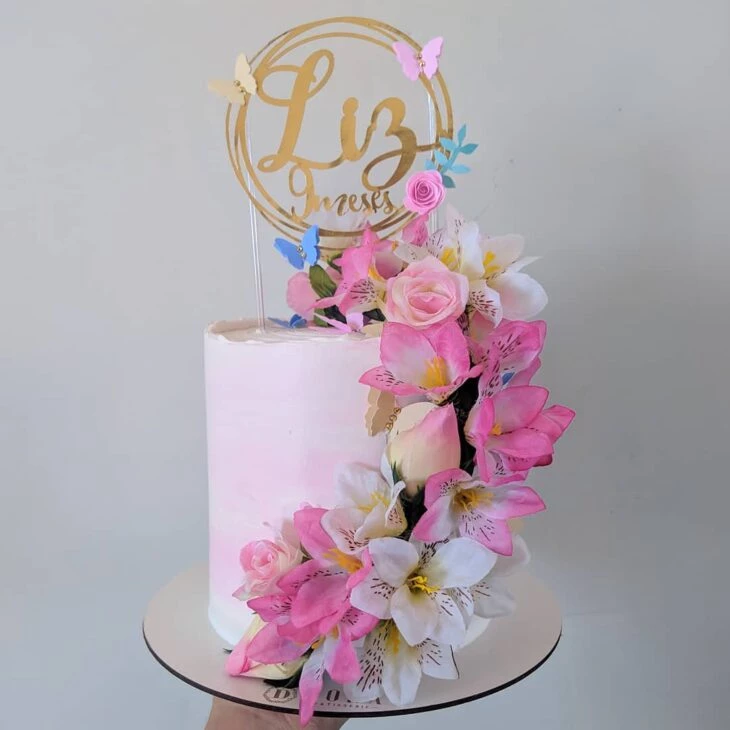 Foto de bolo com rosas 40 - 43