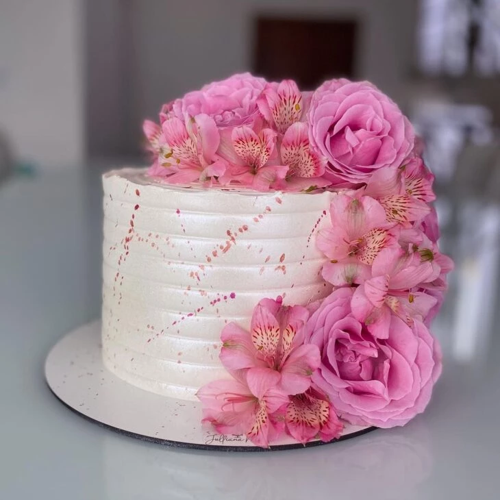Foto de bolo com rosas 7 - 10