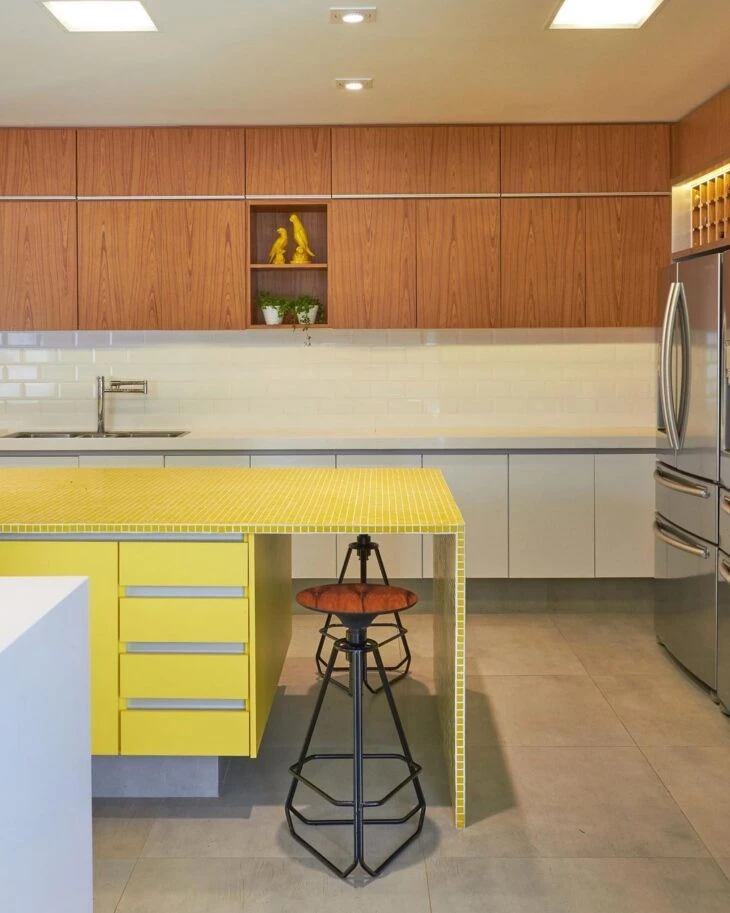 Foto de armario de cozinha amarelo 21 - 24
