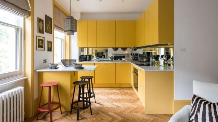 Foto de armario de cozinha amarelo 49 - 52
