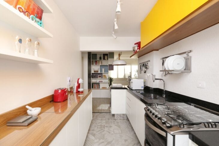 Foto de armario de cozinha amarelo 5 - 8