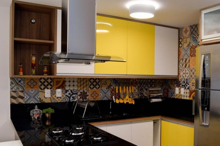 Foto de armario de cozinha amarelo 51 - 54
