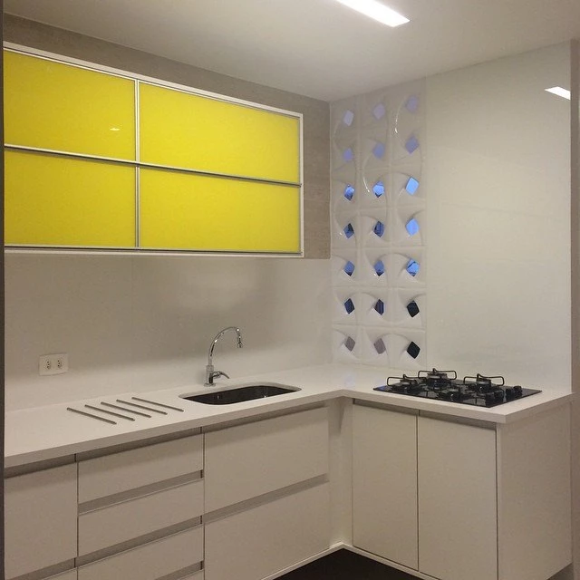 Foto de armario de cozinha amarelo 55 - 58